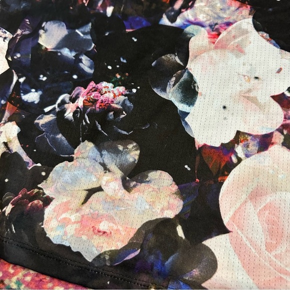 Old Navy Active Floral Strappy Tank Top Womens Medium - Picture 5 of 5